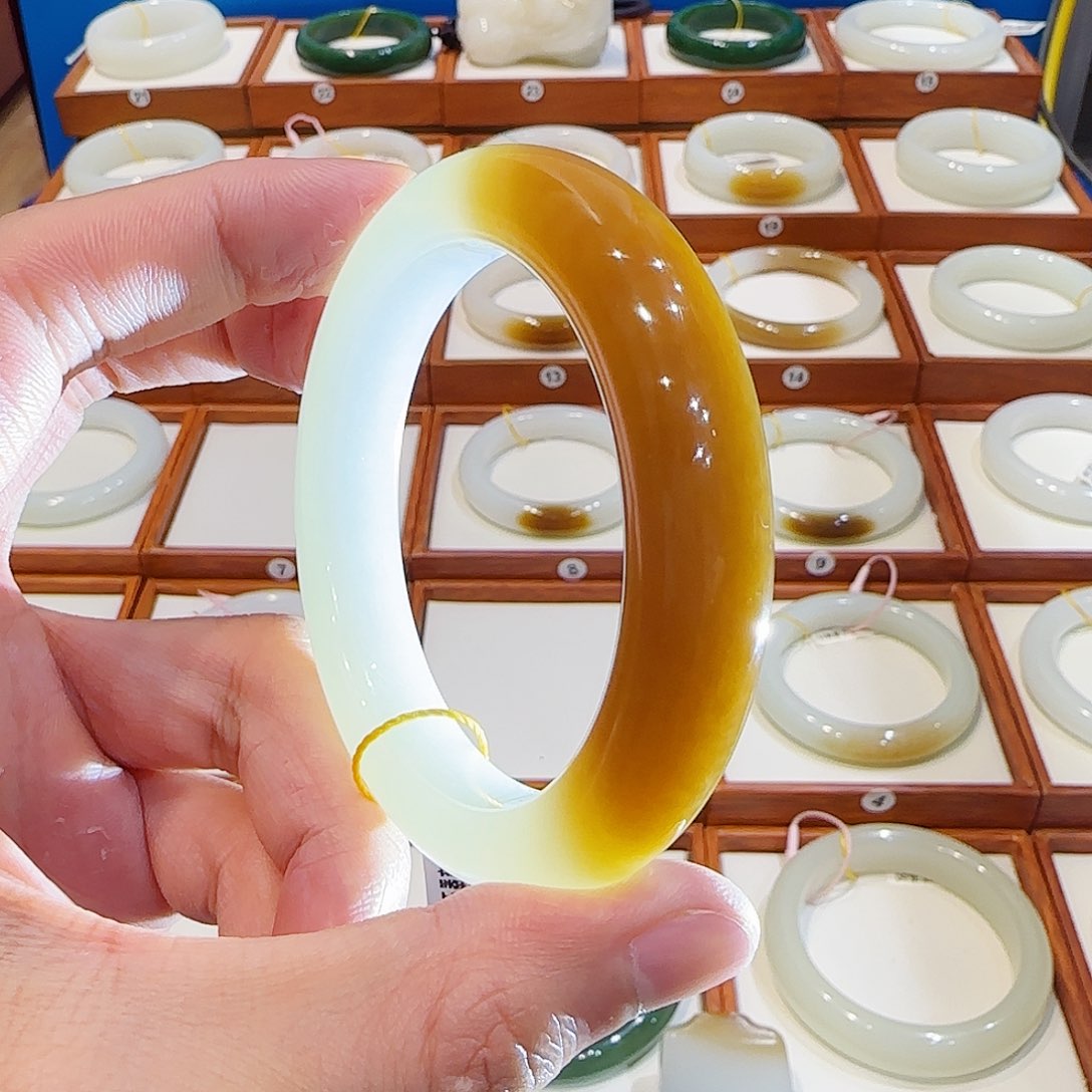 和田玉未镶嵌手镯且末老红糖半山水55 56 57