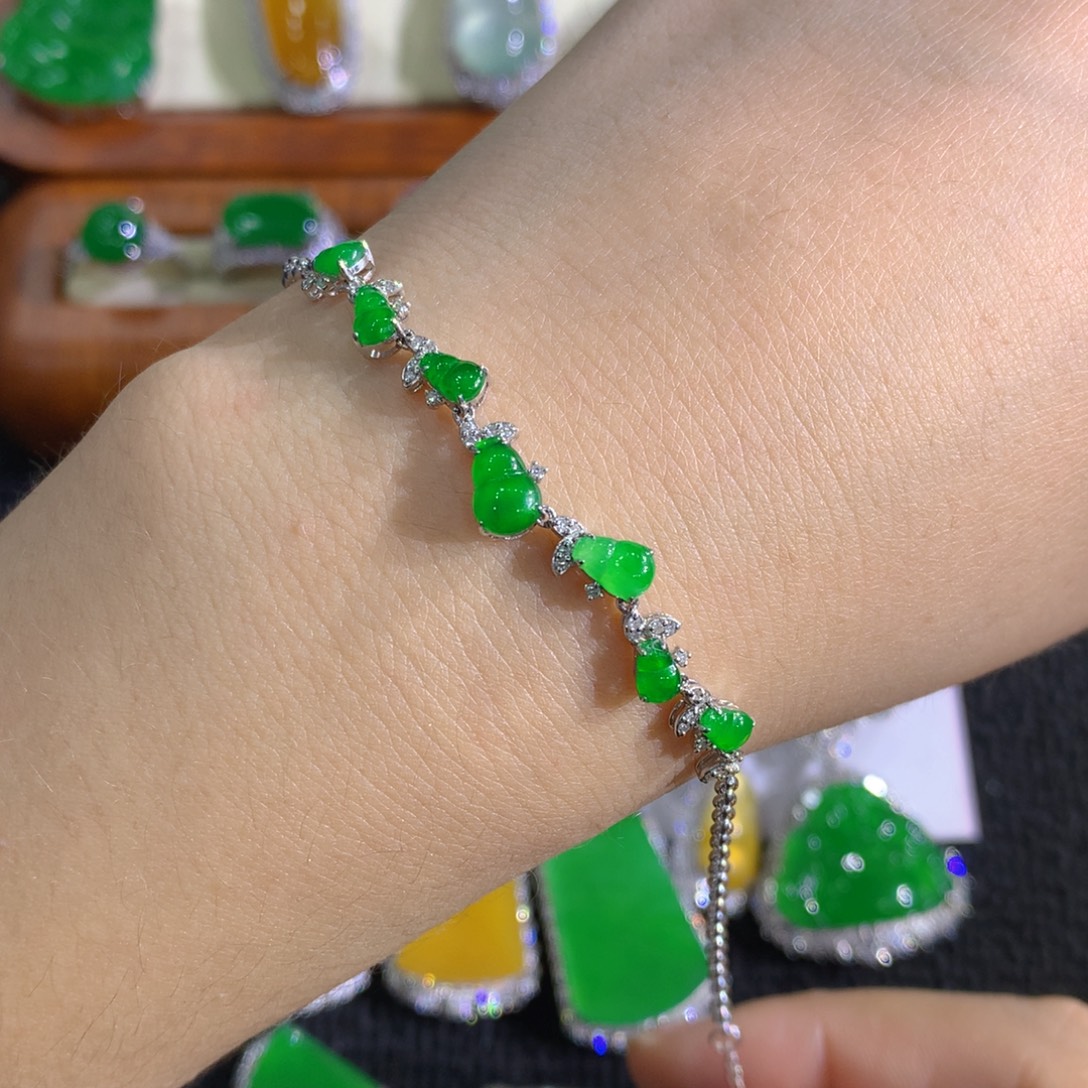 翡翠18K金镶嵌手链