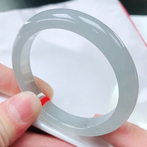 翡翠手镯未镶嵌翡翠手镯未镶嵌