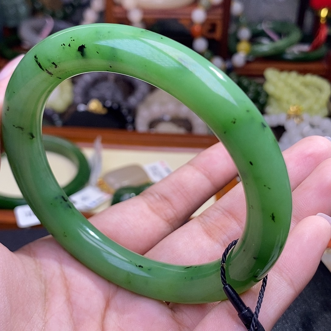 和田玉碧玉果绿乌兰海圆条手镯61.7圈未镶嵌小*