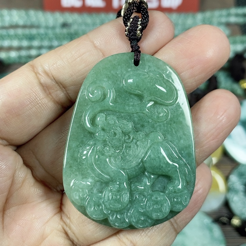 【闪购商品】翡翠颈饰未镶嵌玉吊坠翡翠玉飞天貔貅牌