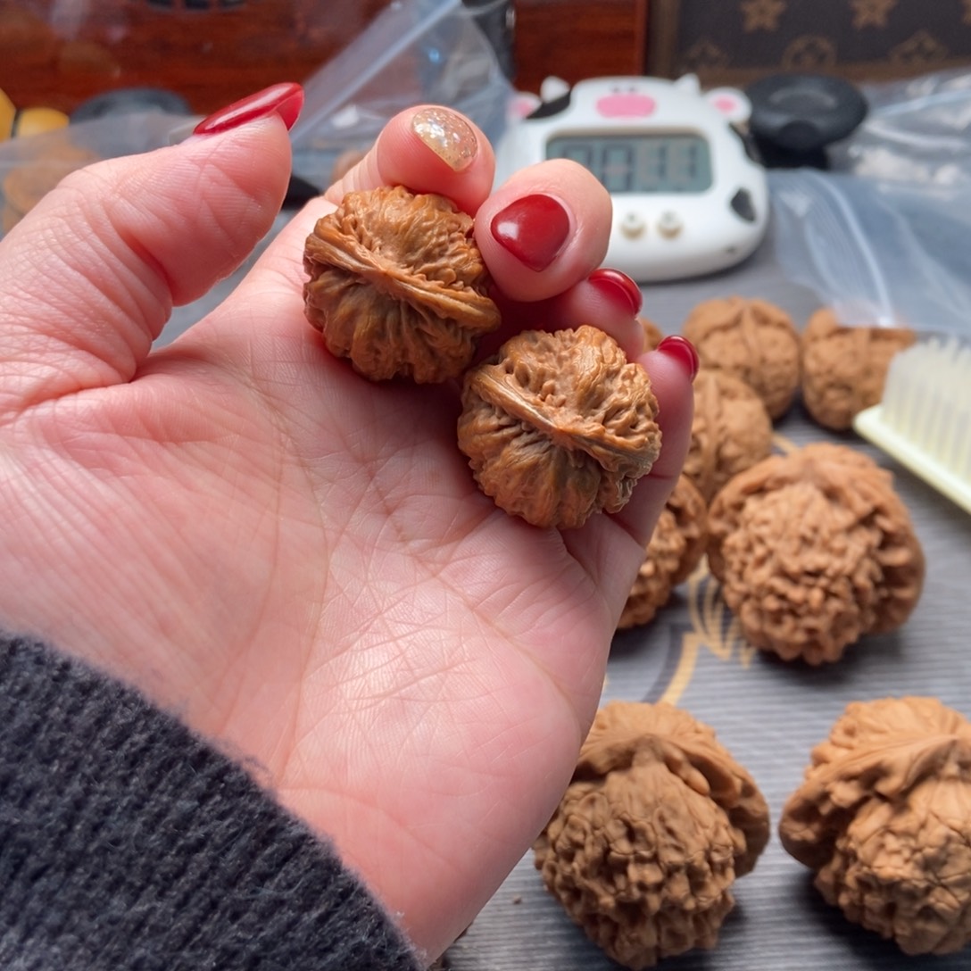 大***水文玩核桃吊坠核桃