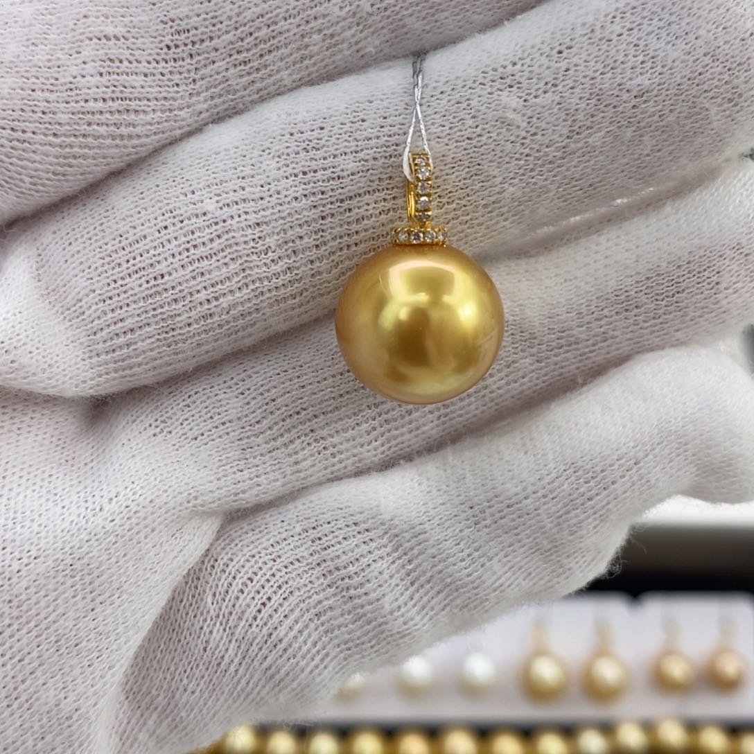 海水珍珠颈饰18K金镶嵌14-15m m