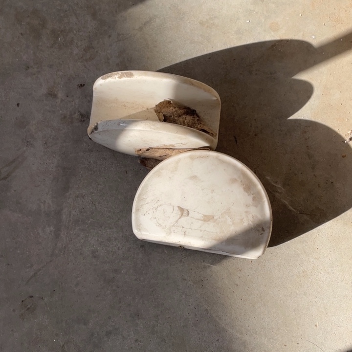 其他盘子碗砂锅都有