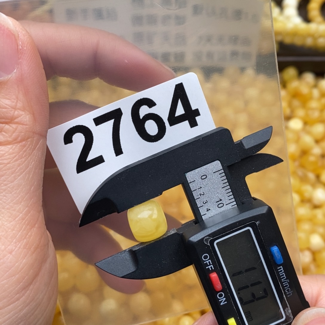 蜜蜡珠宝奇石未镶嵌