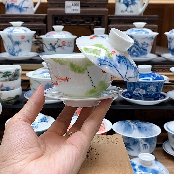 手绘五彩荷花悬停盖碗150cc釉下彩微瑕福利款