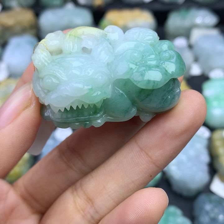 翡翠颈饰未镶嵌天然缅甸翡翠