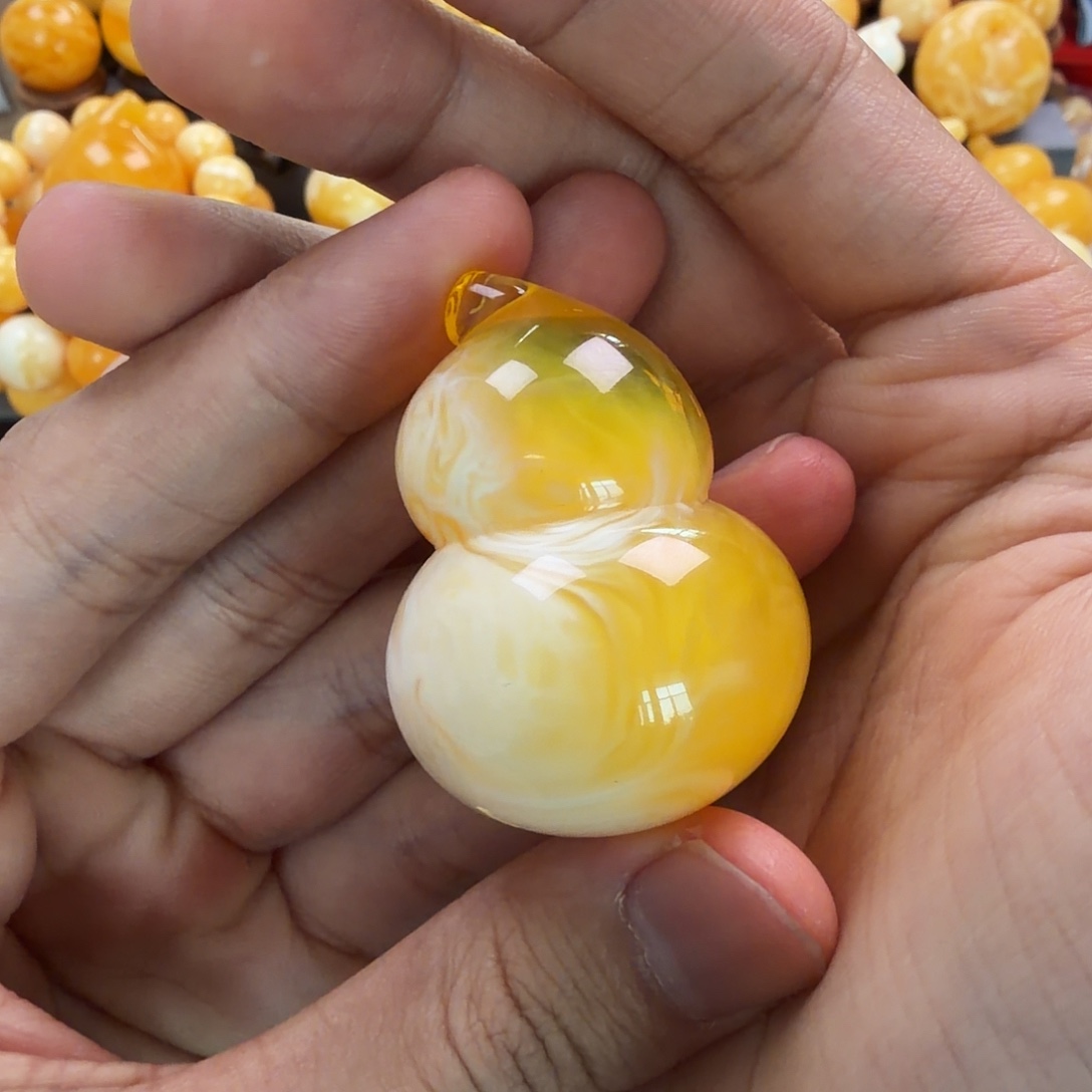 琥珀未镶嵌珠宝奇石23.5g