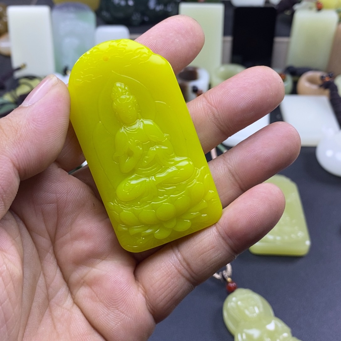和田玉未镶嵌颈饰