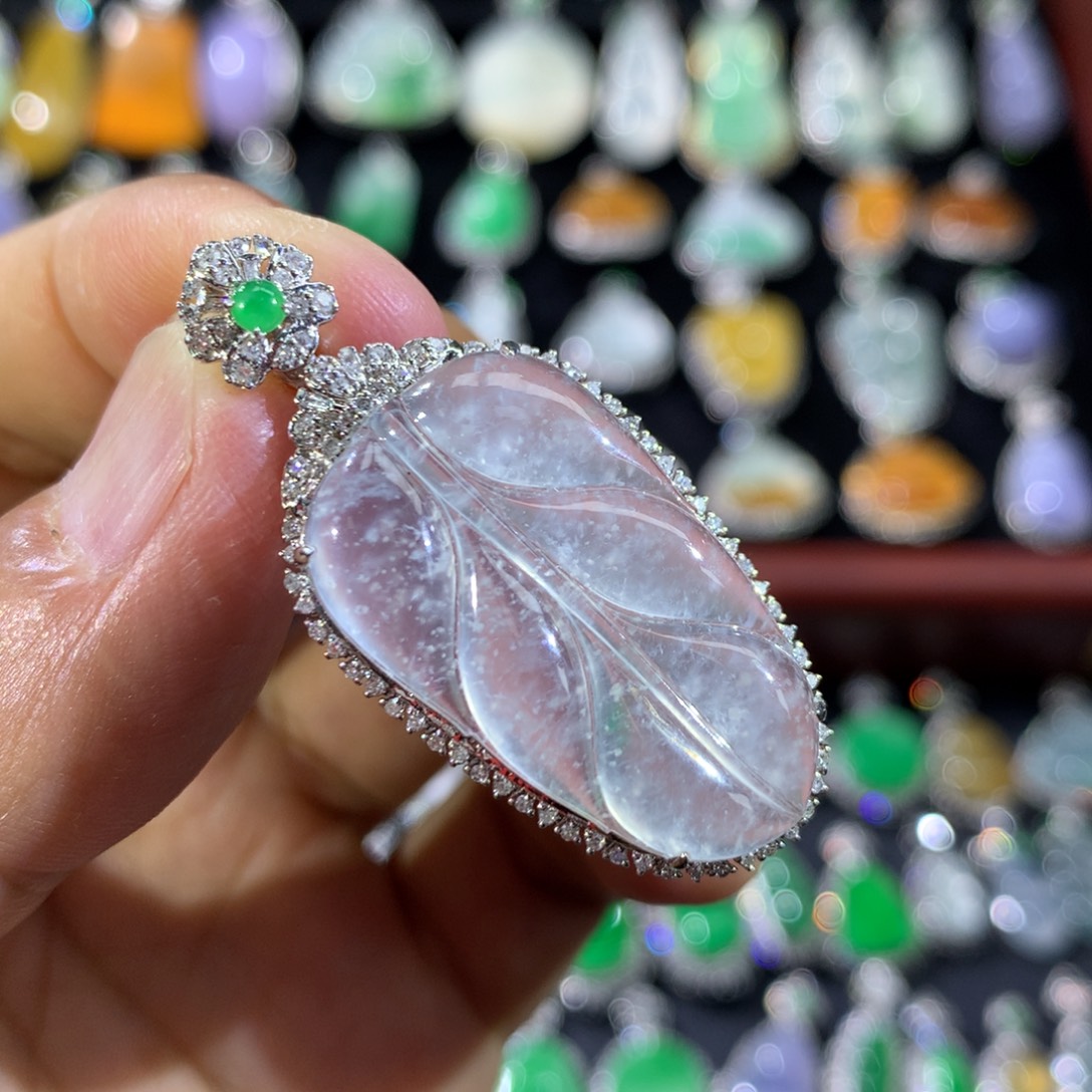 翡翠18K金镶嵌耳饰