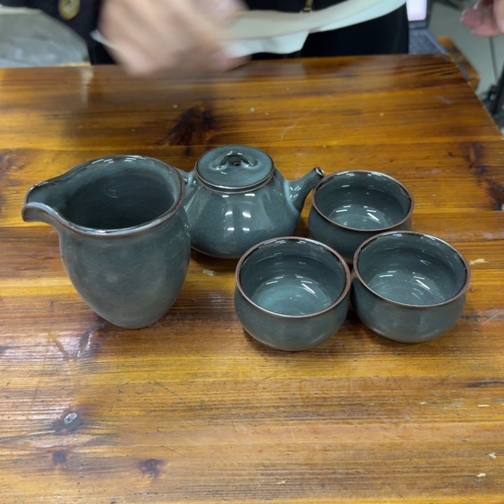 龙泉青瓷茶具微瑕6075