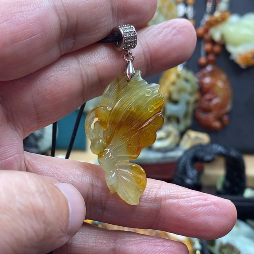 【闪购商品】蛇纹石玉吊坠未镶嵌