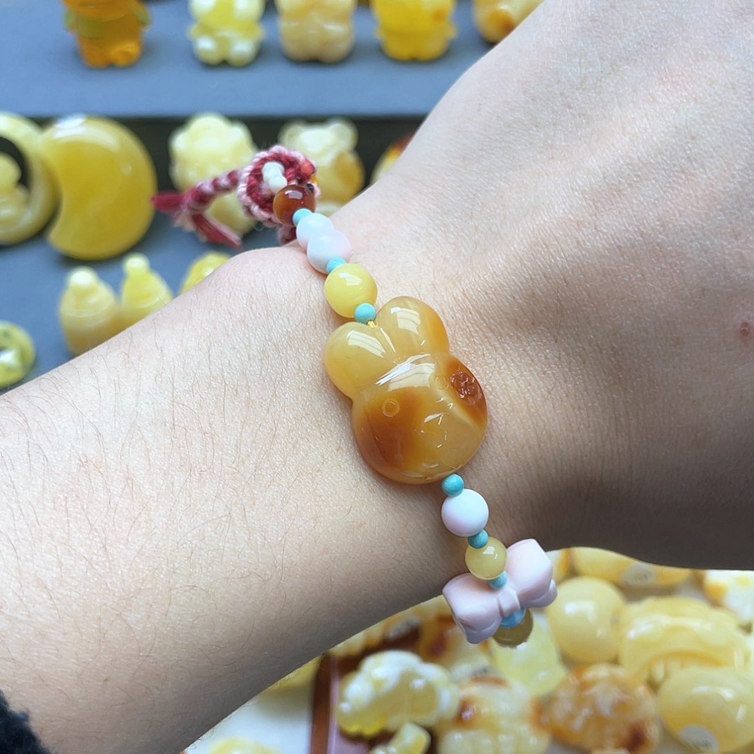 琥珀裸石未镶嵌蜜蜡