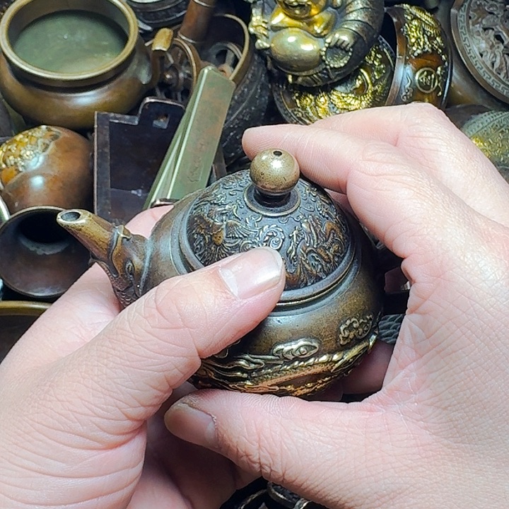 铜器摆件收收藏藏