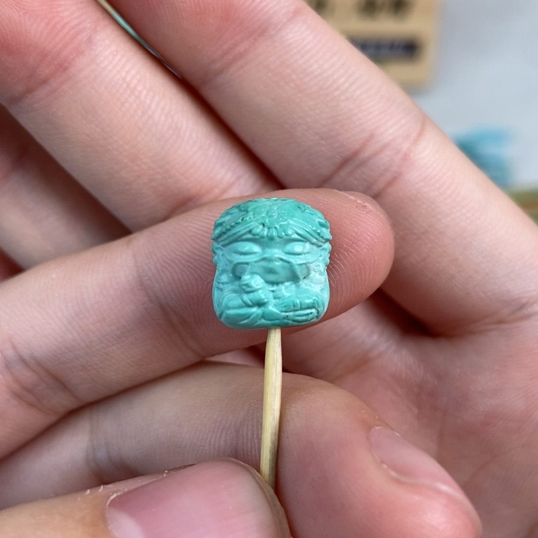 绿松石雕刻未镶嵌