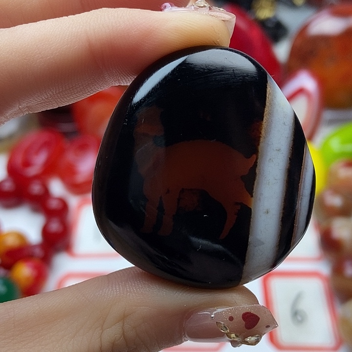 玛瑙/玉髓未镶嵌珠宝奇石