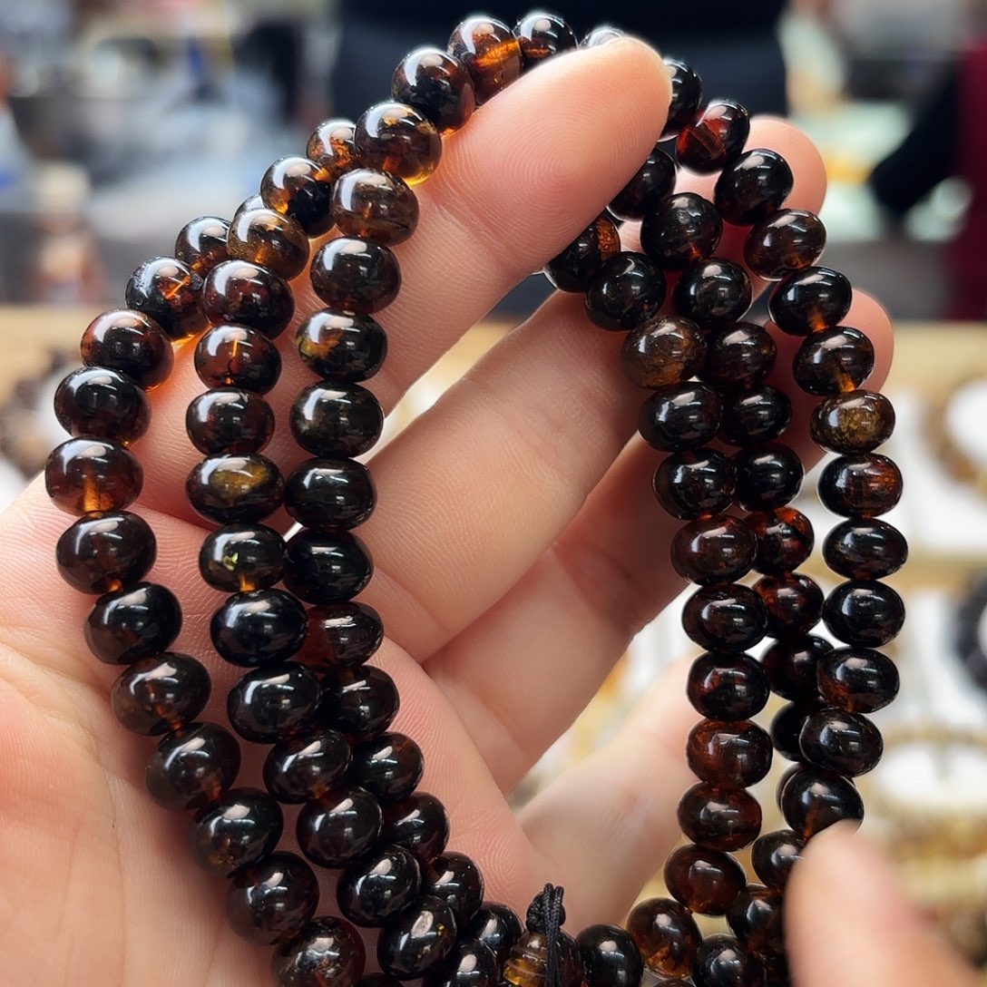 琥珀未镶嵌裸石八