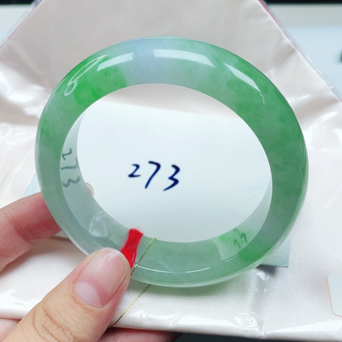翡翠未镶嵌手镯正圈宽边54