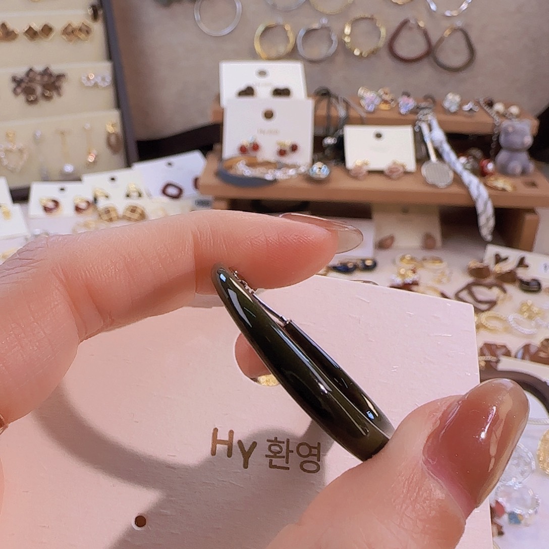 仿珍珠铜合金925银墨绿色耳圈