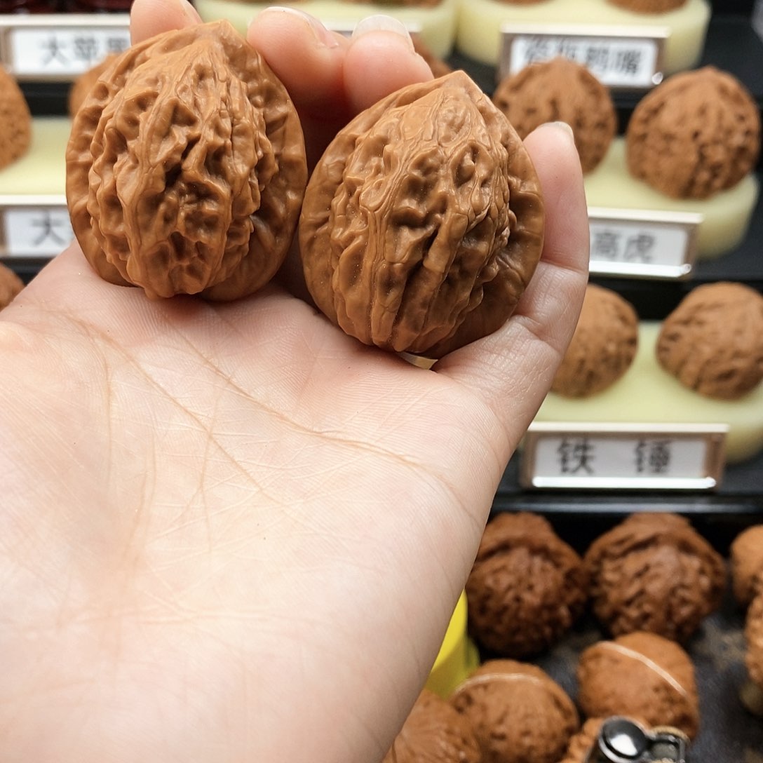 文玩核桃把件大红袍36尺10007