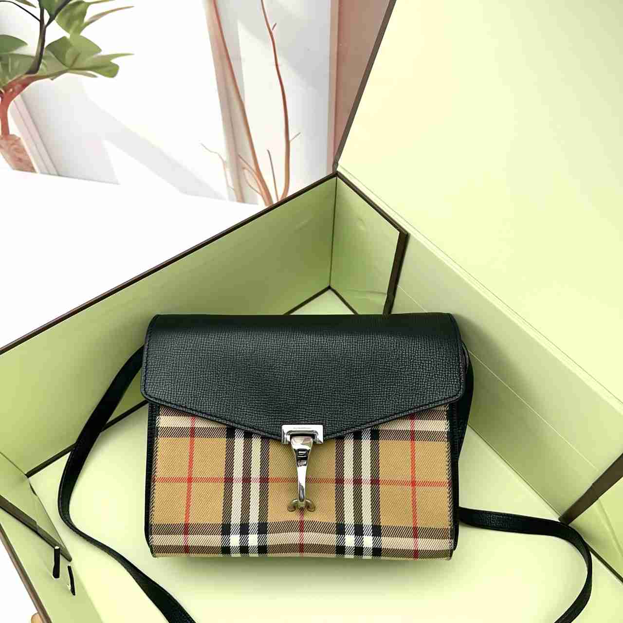 95新 BURBERRY/博柏利 小野专属/95新/博柏利/单肩包/DP9941