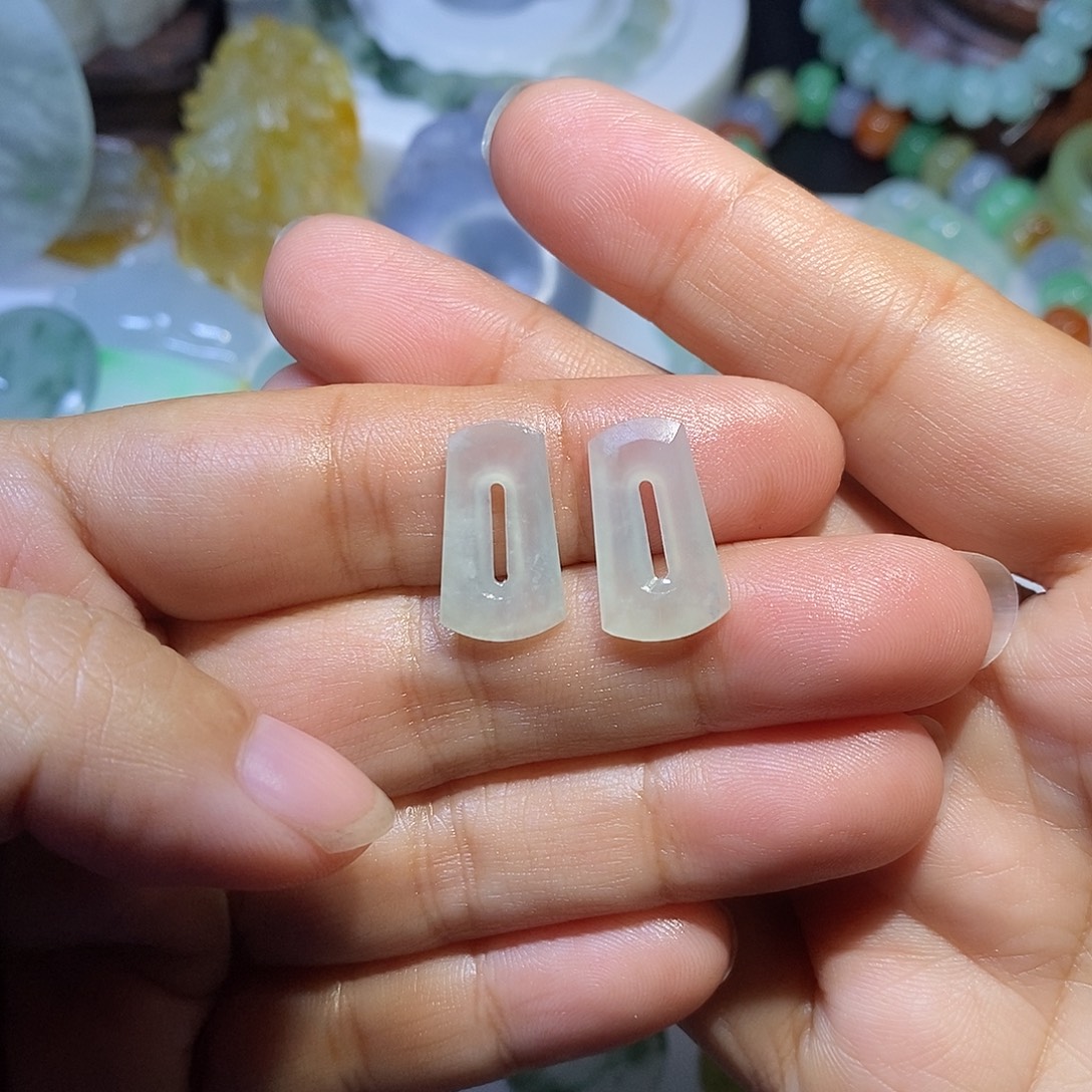 定制翡翠未镶嵌方扣一对