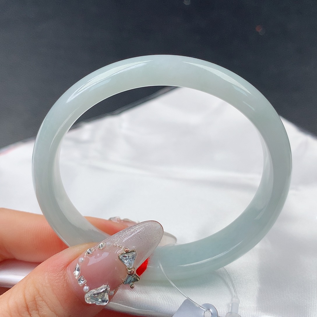 翡翠手镯未镶嵌82贵妃56