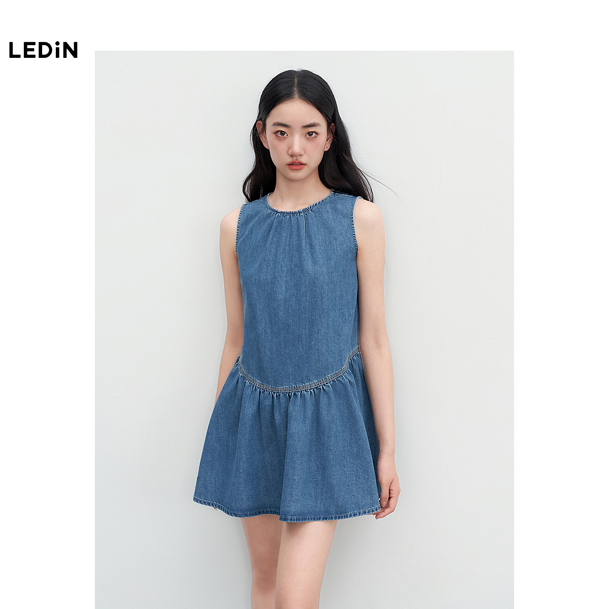 乐町甜美牛仔连衣裙女2025年夏季新款柔软后背绑带短款A版裙子