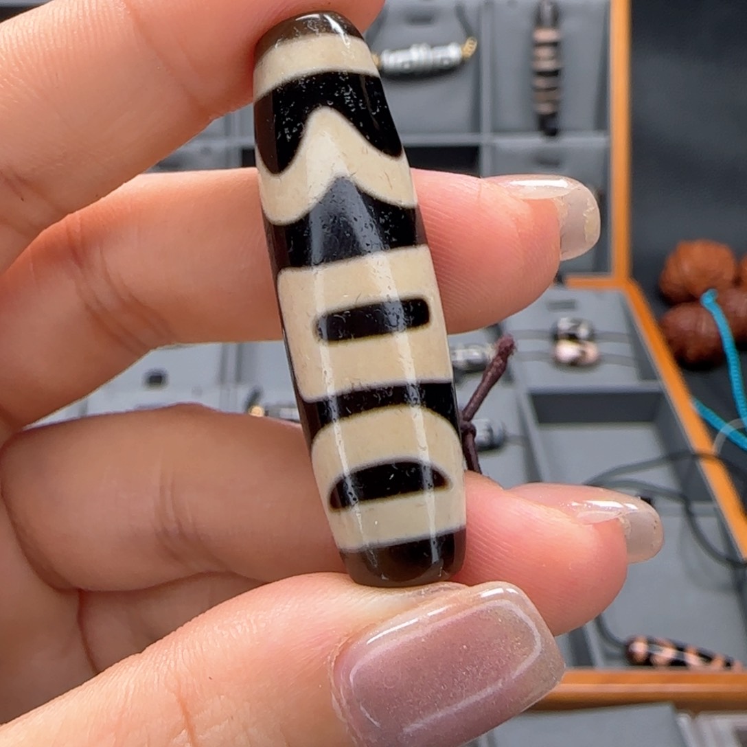 玛瑙/玉髓颈饰未镶嵌穆*