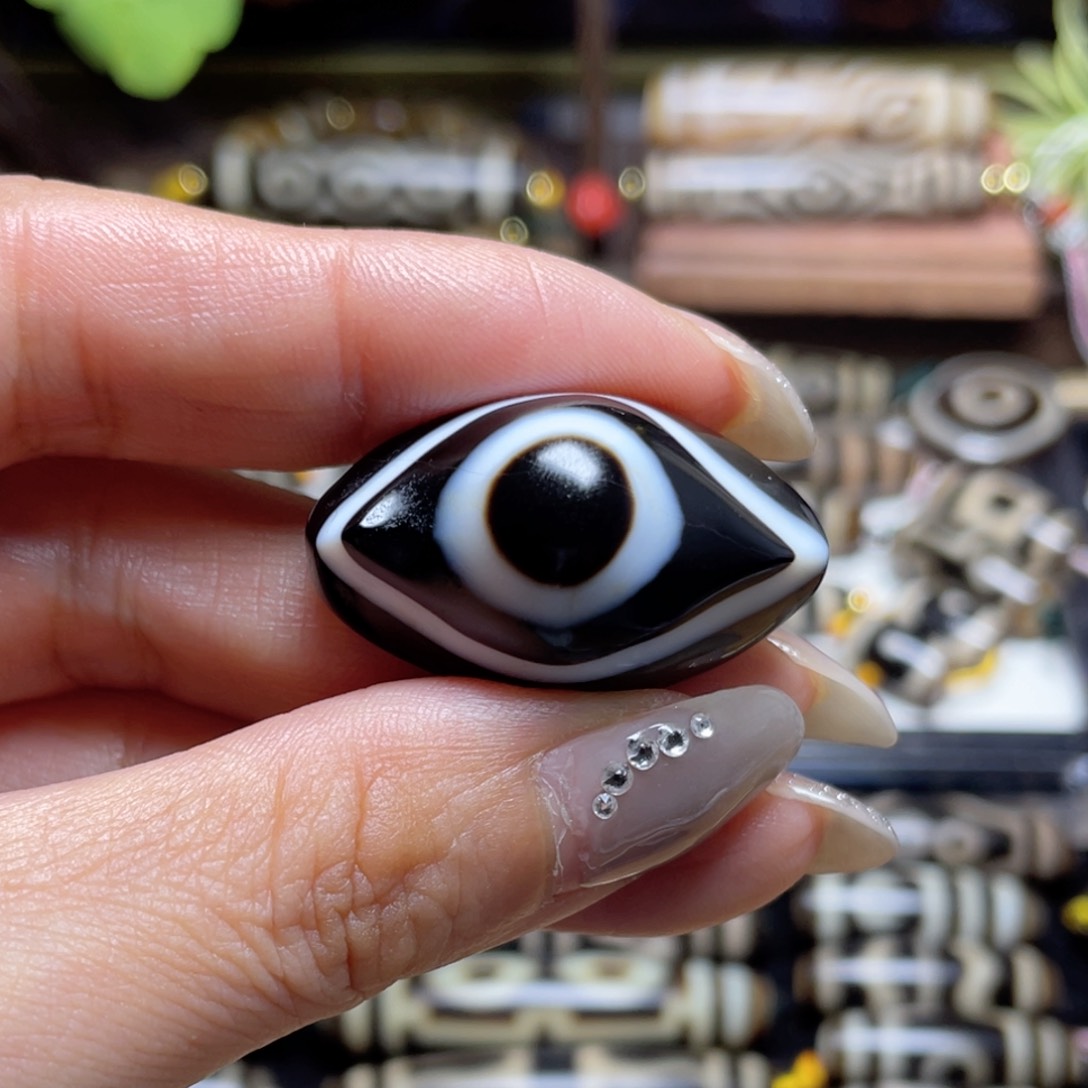 玛瑙/玉髓珠宝奇石未镶嵌梵*恶魔之眼