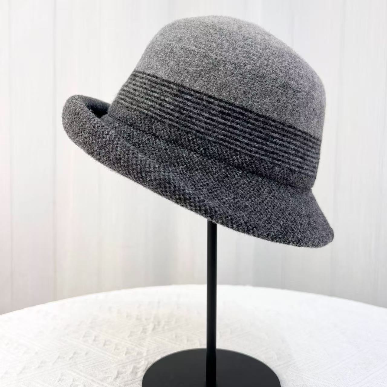 前翘羊毛小礼帽秋冬