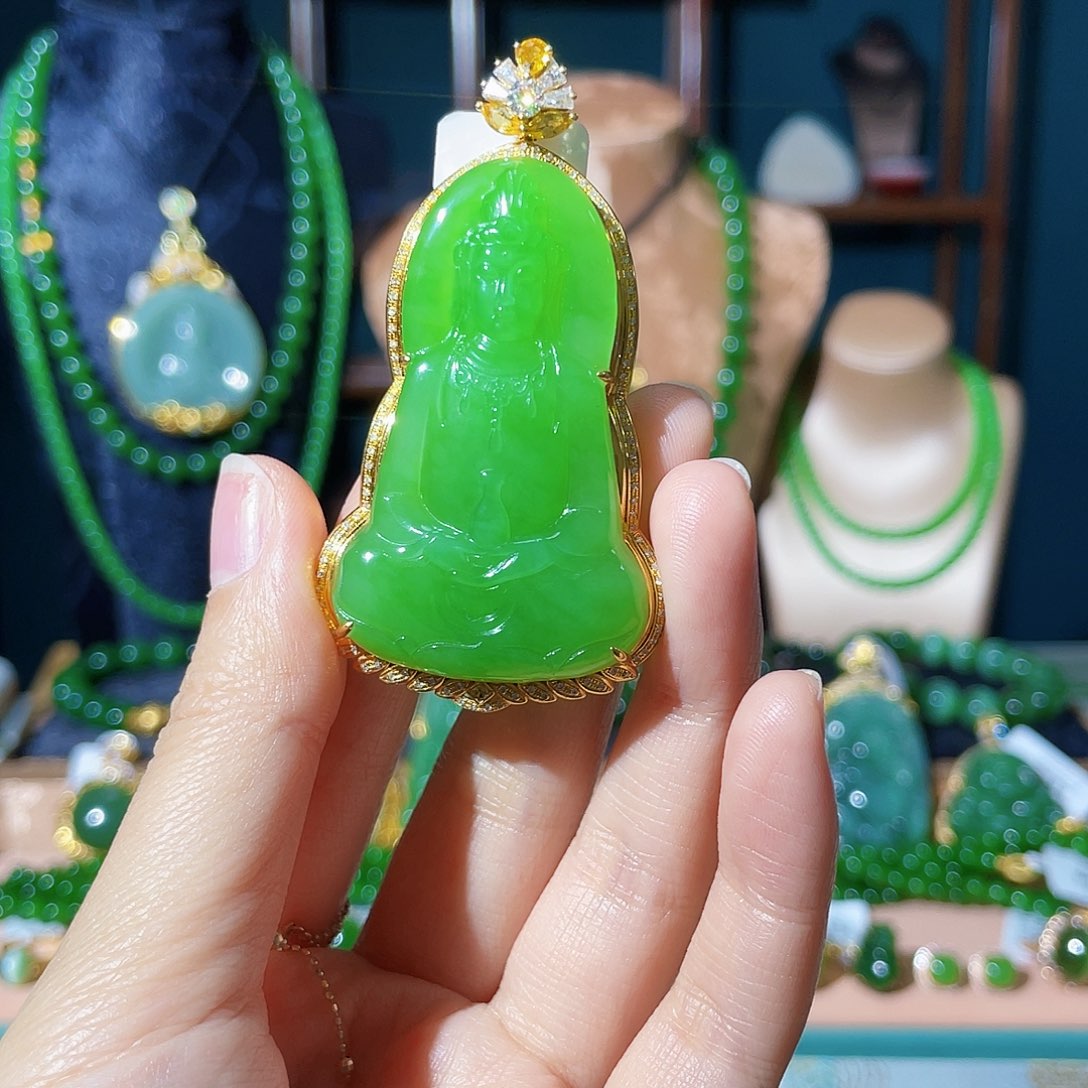 和田玉（碧玉）18K金镶嵌吊坠(不含链)