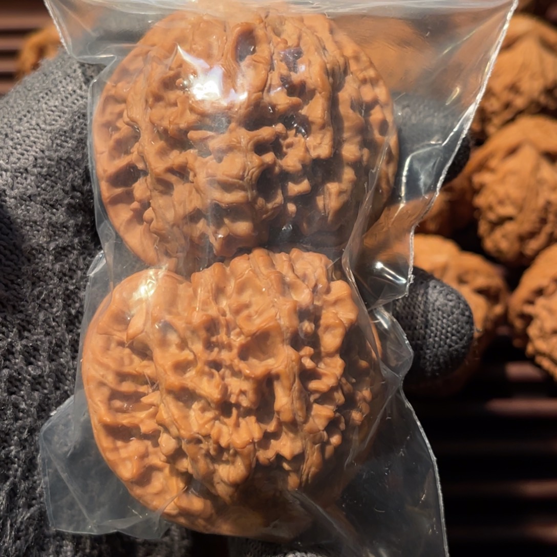 周***的吊坠文玩核桃嘎嘎嘎嘎