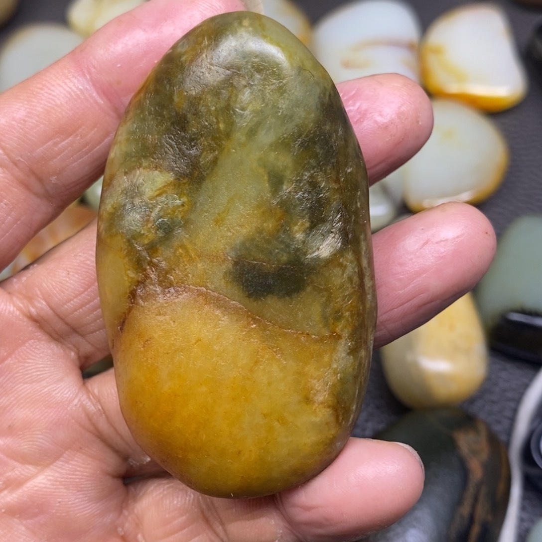 和田玉（糖玉）挂件未镶嵌