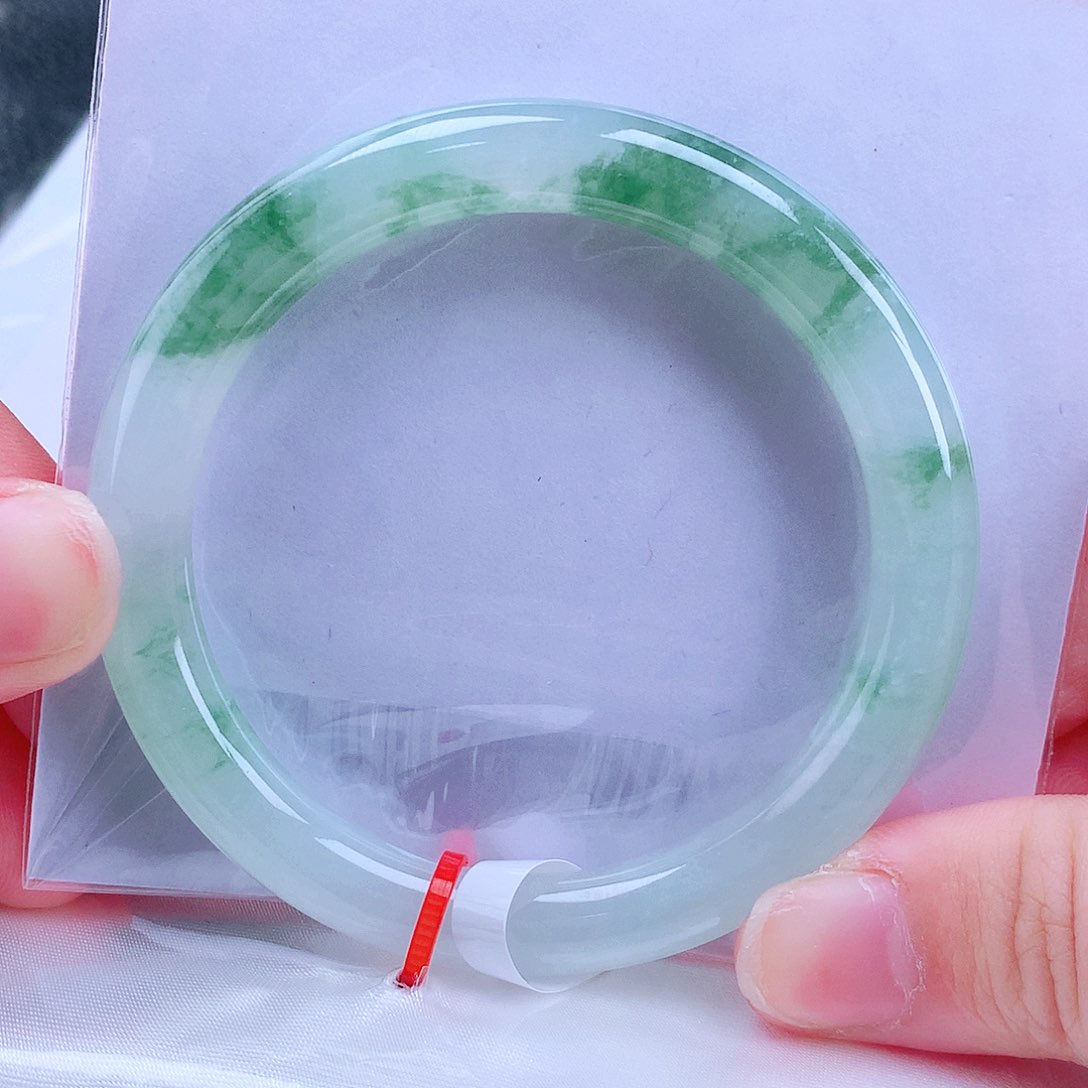 未镶嵌手镯（圆镯）翡翠53圈