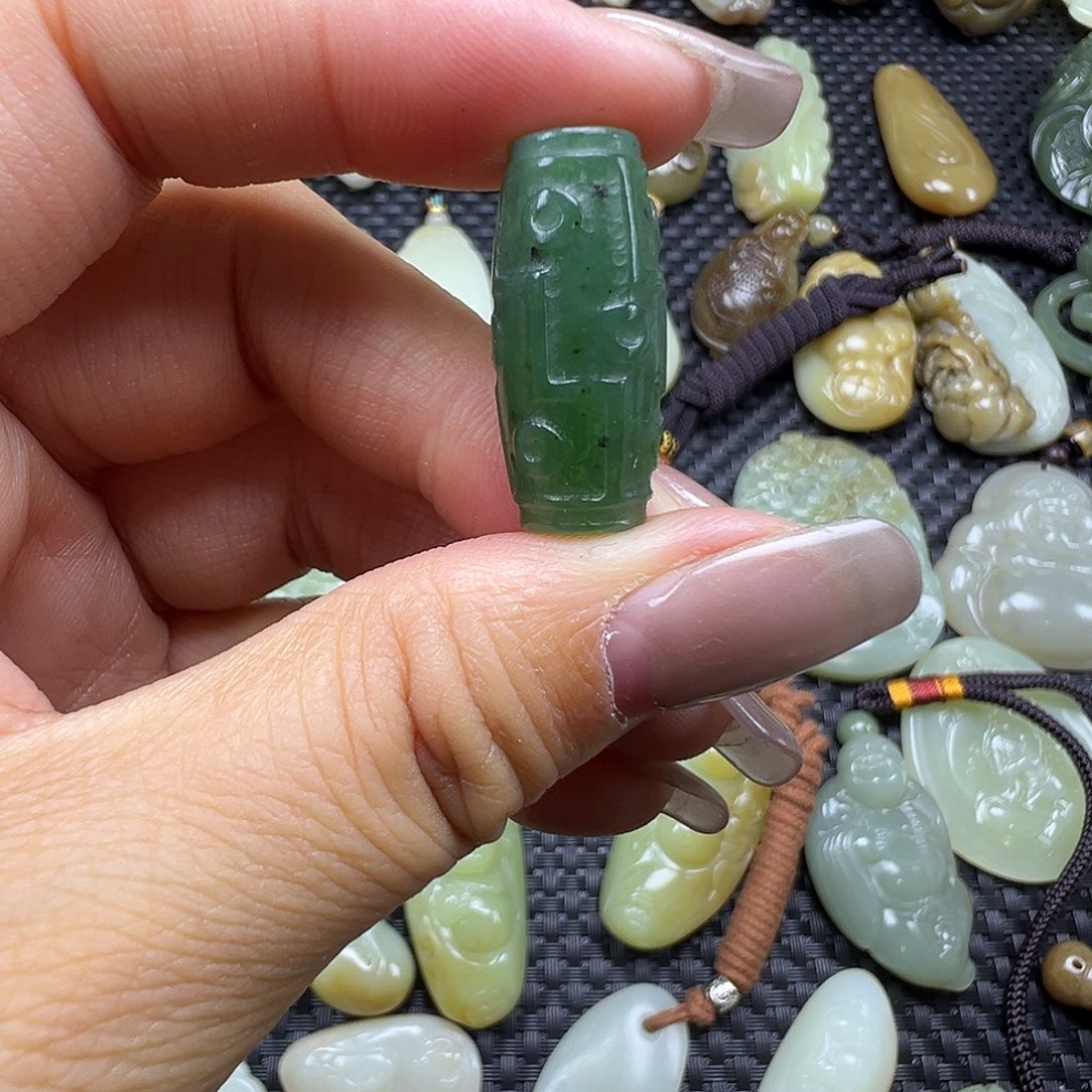 和田玉未镶嵌吊坠(不含链)福利漏，不退不换