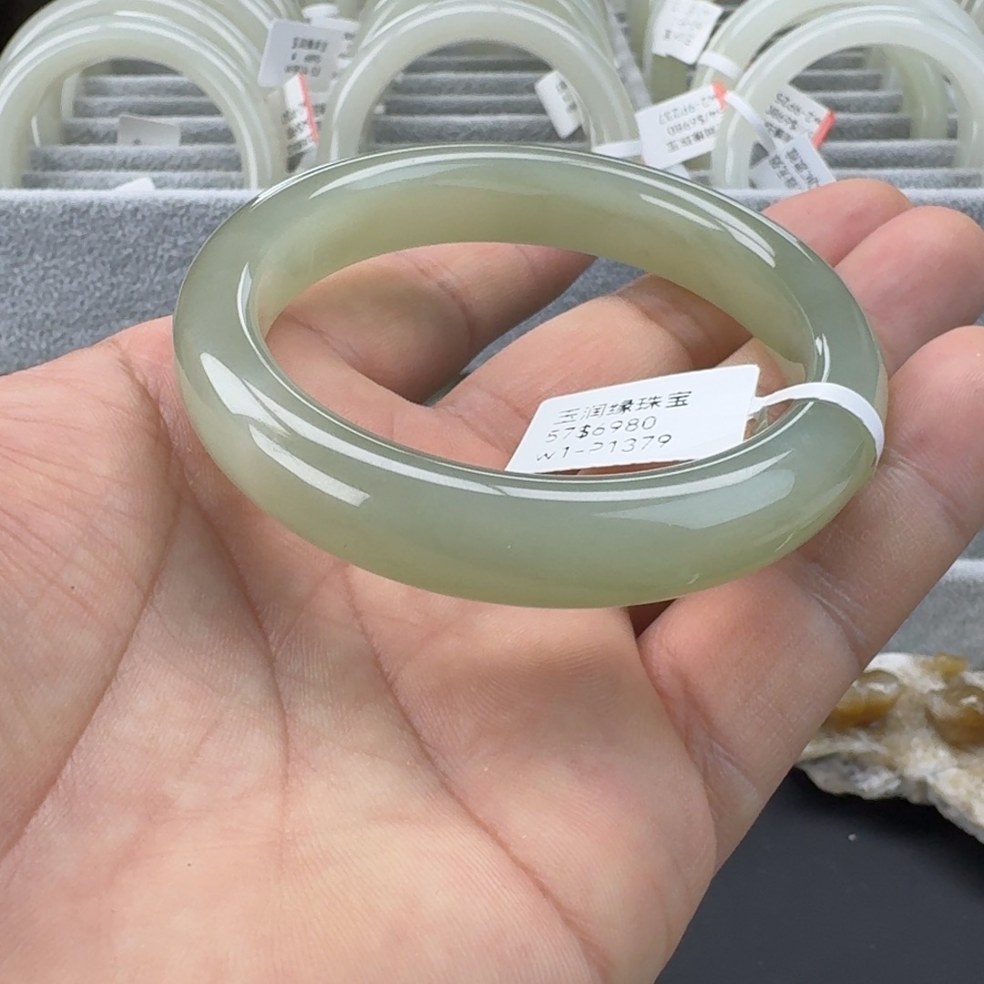 和田玉（糖玉）手镯未镶嵌