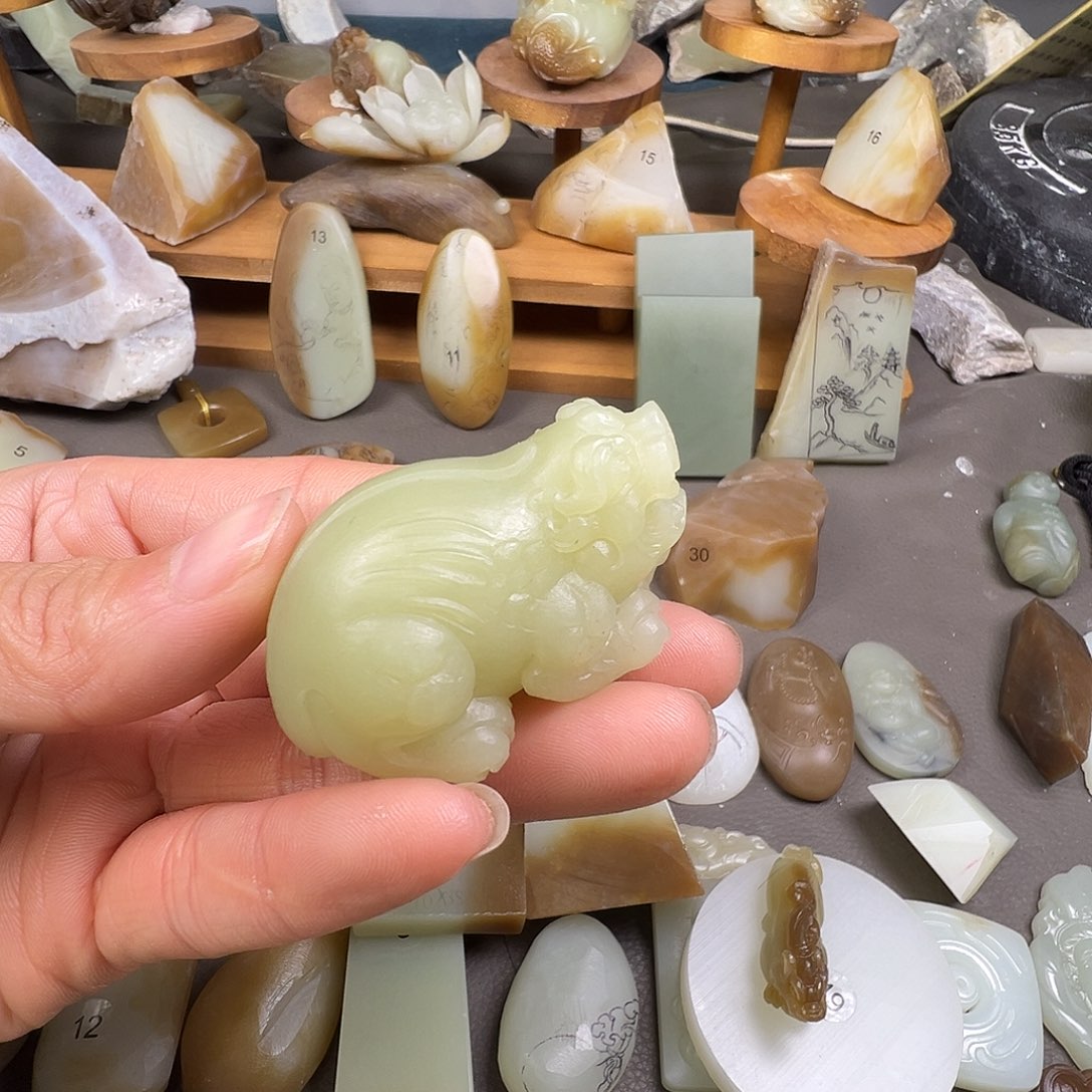 似***懂定制和田玉未镶嵌吊坠