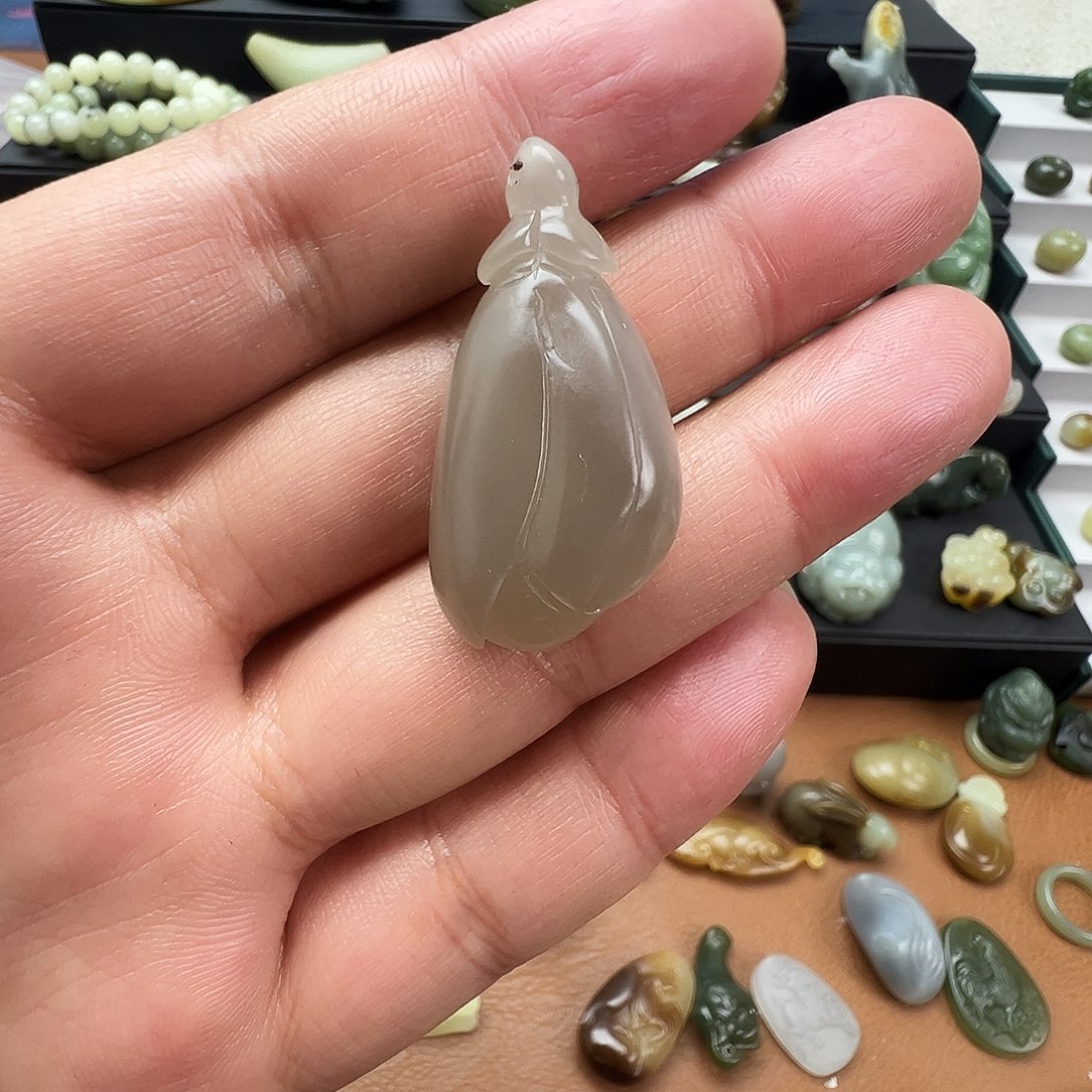 和田玉（糖玉）未镶嵌珠宝半成品