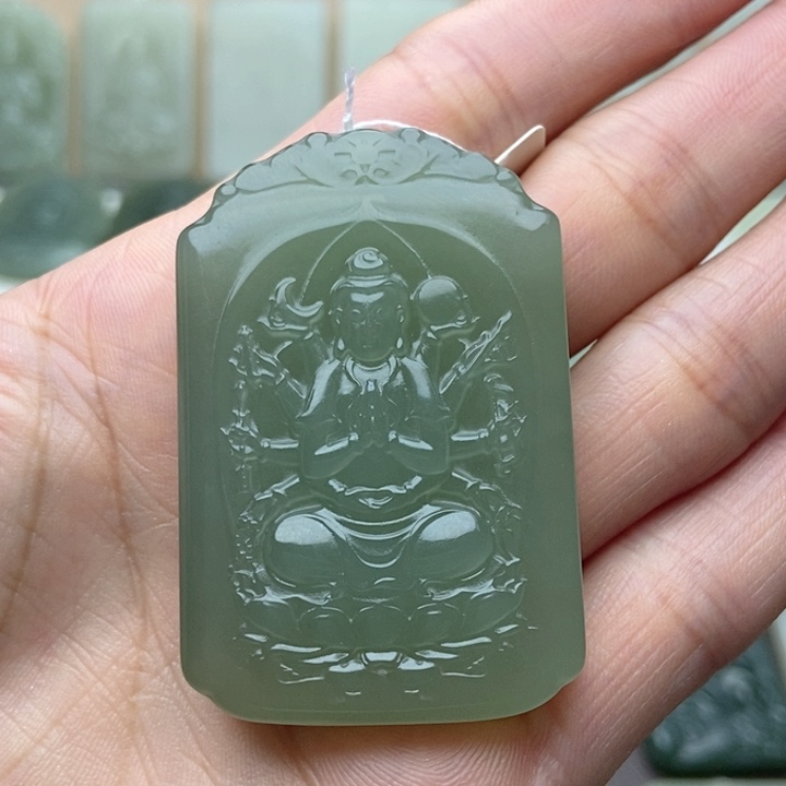 和田玉未镶嵌颈饰难**涂