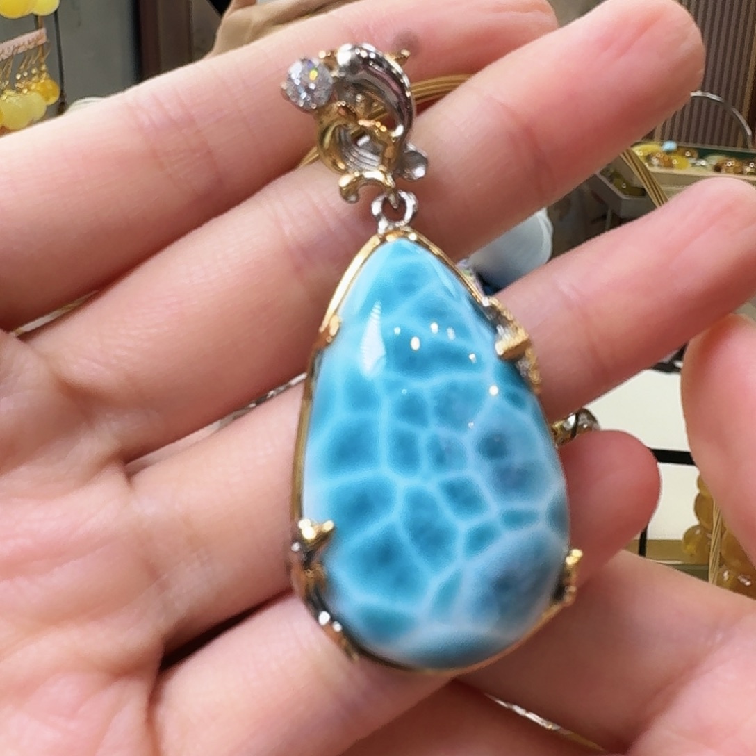 针钠钙石（海纹石）未镶嵌颈饰吊坠