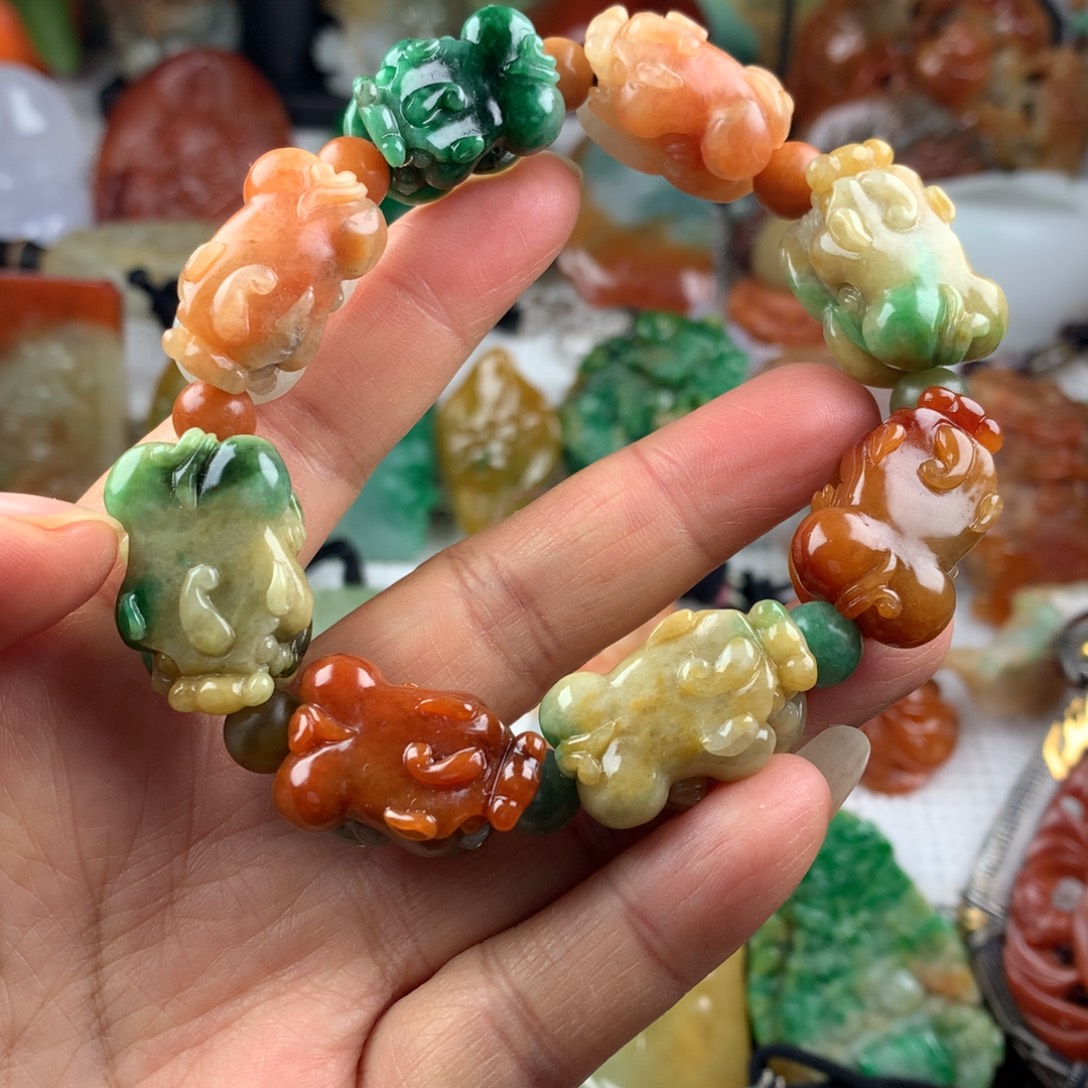 翡翠未镶嵌颈饰手串