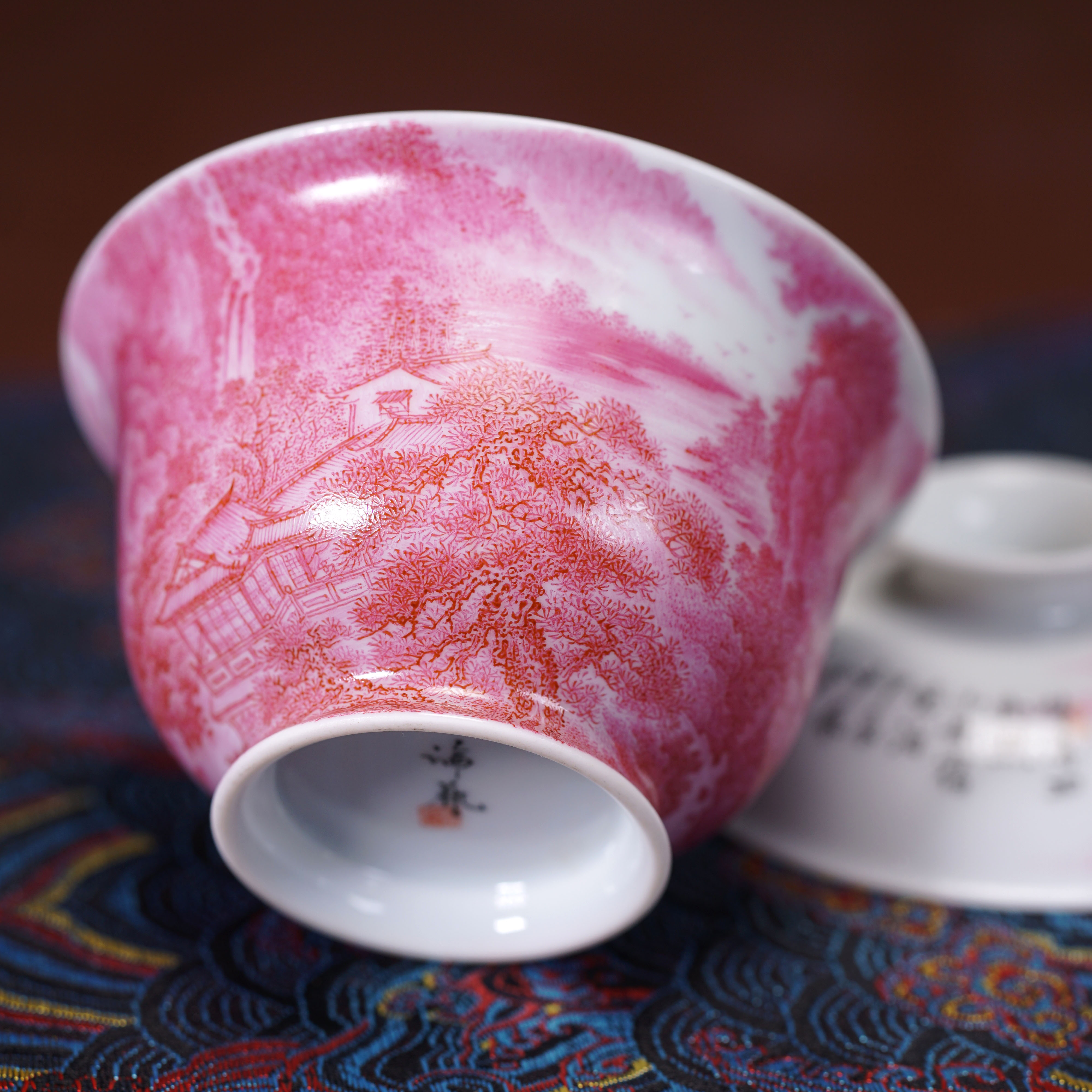 【论艺】-宝石红山水盖碗