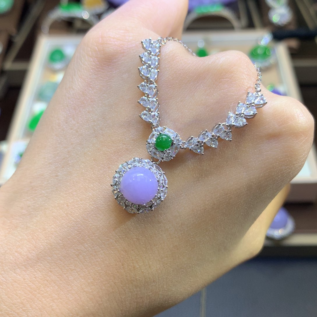 翡翠颈饰银S925镶嵌翡翠吊坠