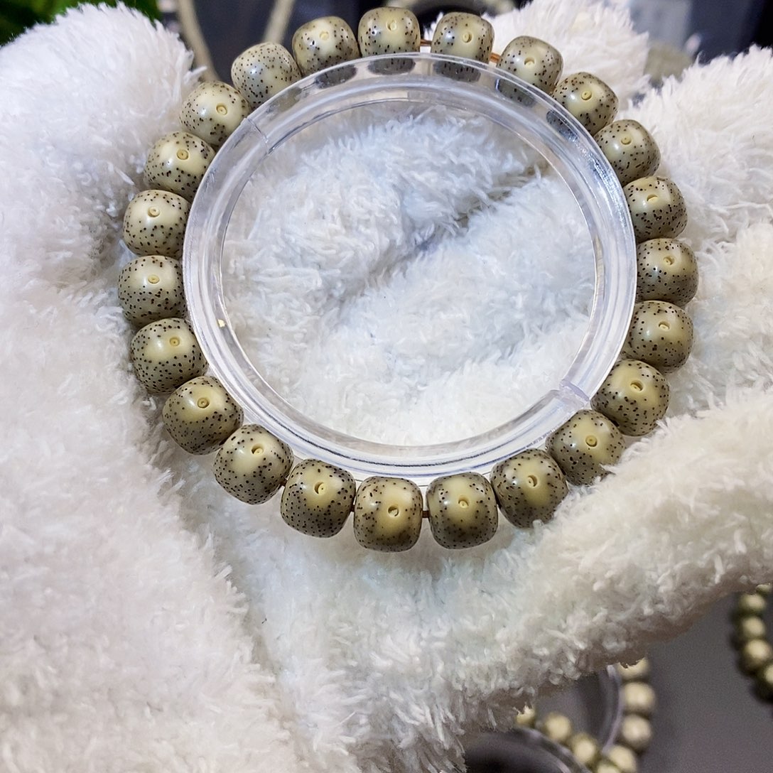 星月菩提手串10同枝果绿冰针尖星