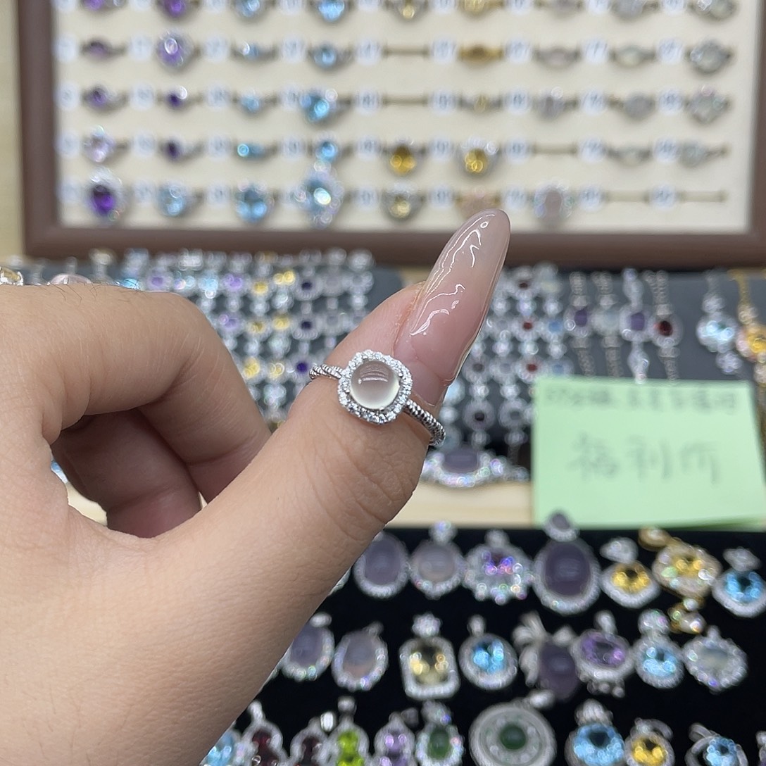 侨***袋岫玉银S925镶嵌戒指