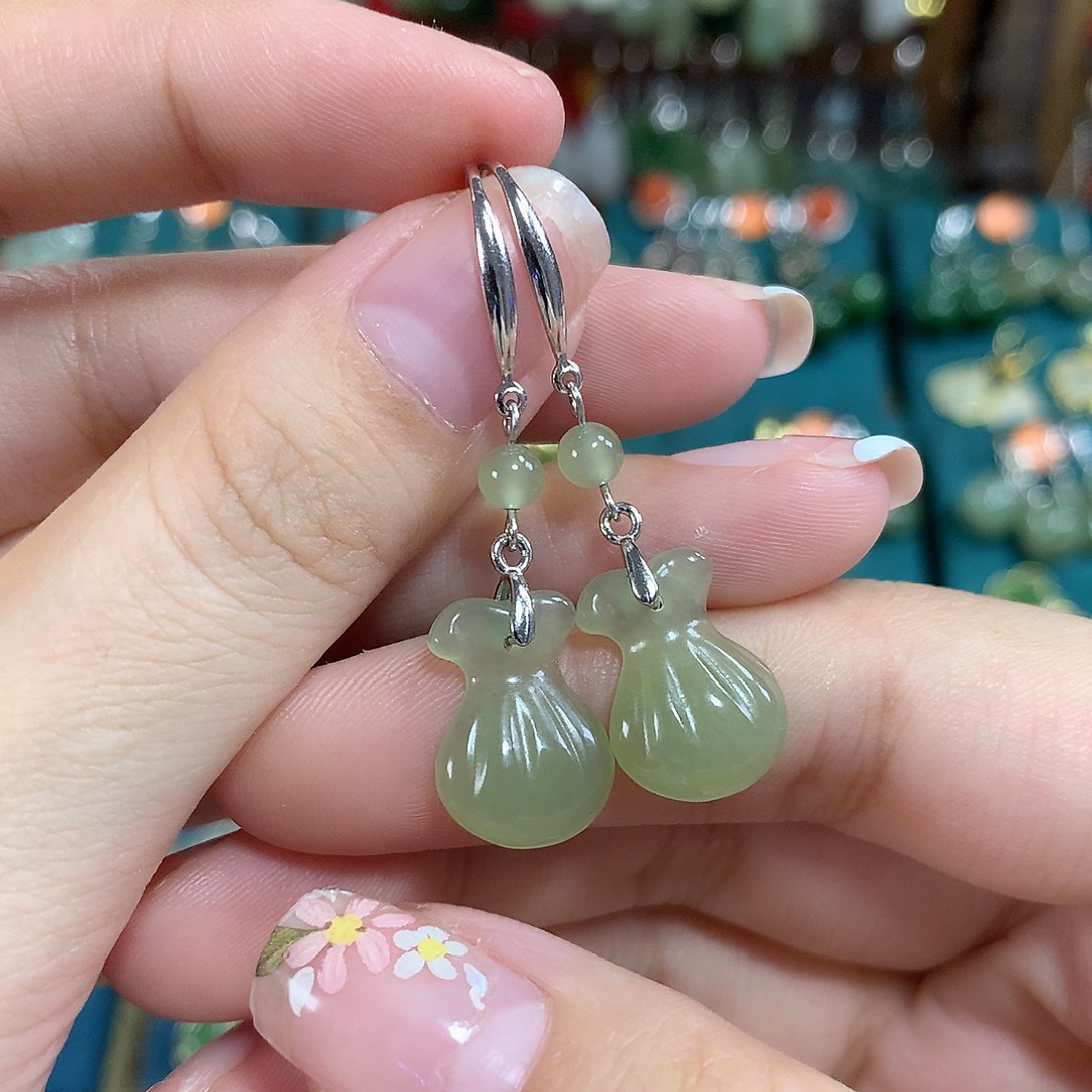 和田玉银S925镶嵌耳饰福袋