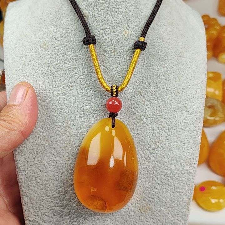 蜜蜡吊坠(赠链)未镶嵌