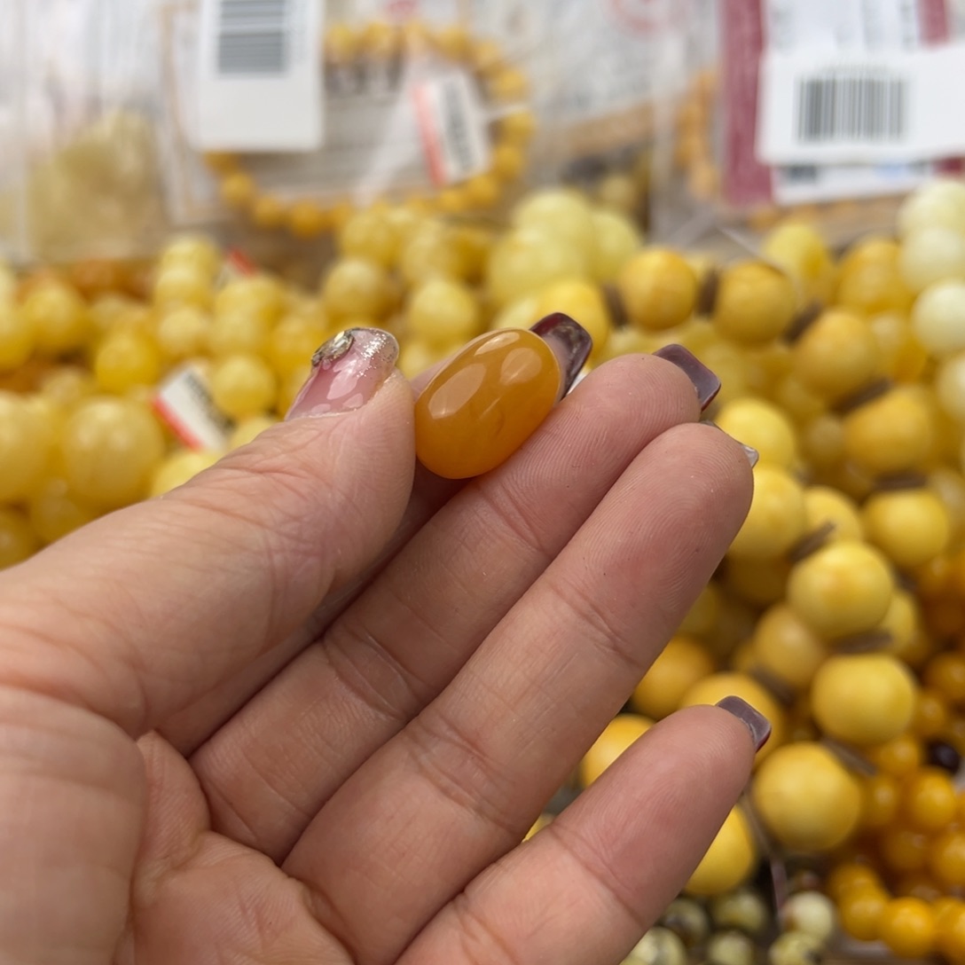 琥珀珠宝奇石未镶嵌