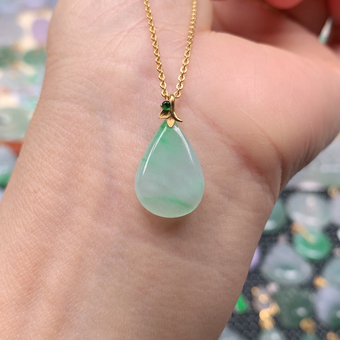 【闪购商品】翡翠吊坠(不含链)18K金镶嵌